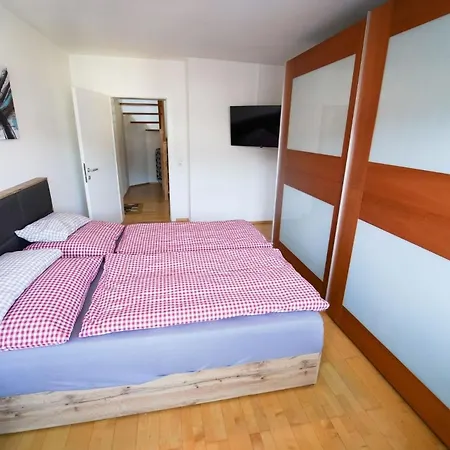 Schlafgut Kuessler In Zell Am * زيل أم سي